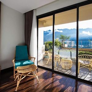 Deluxe Double Room Garden Mountain View