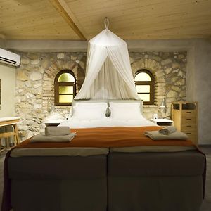 Small Luxury Hotel 1800